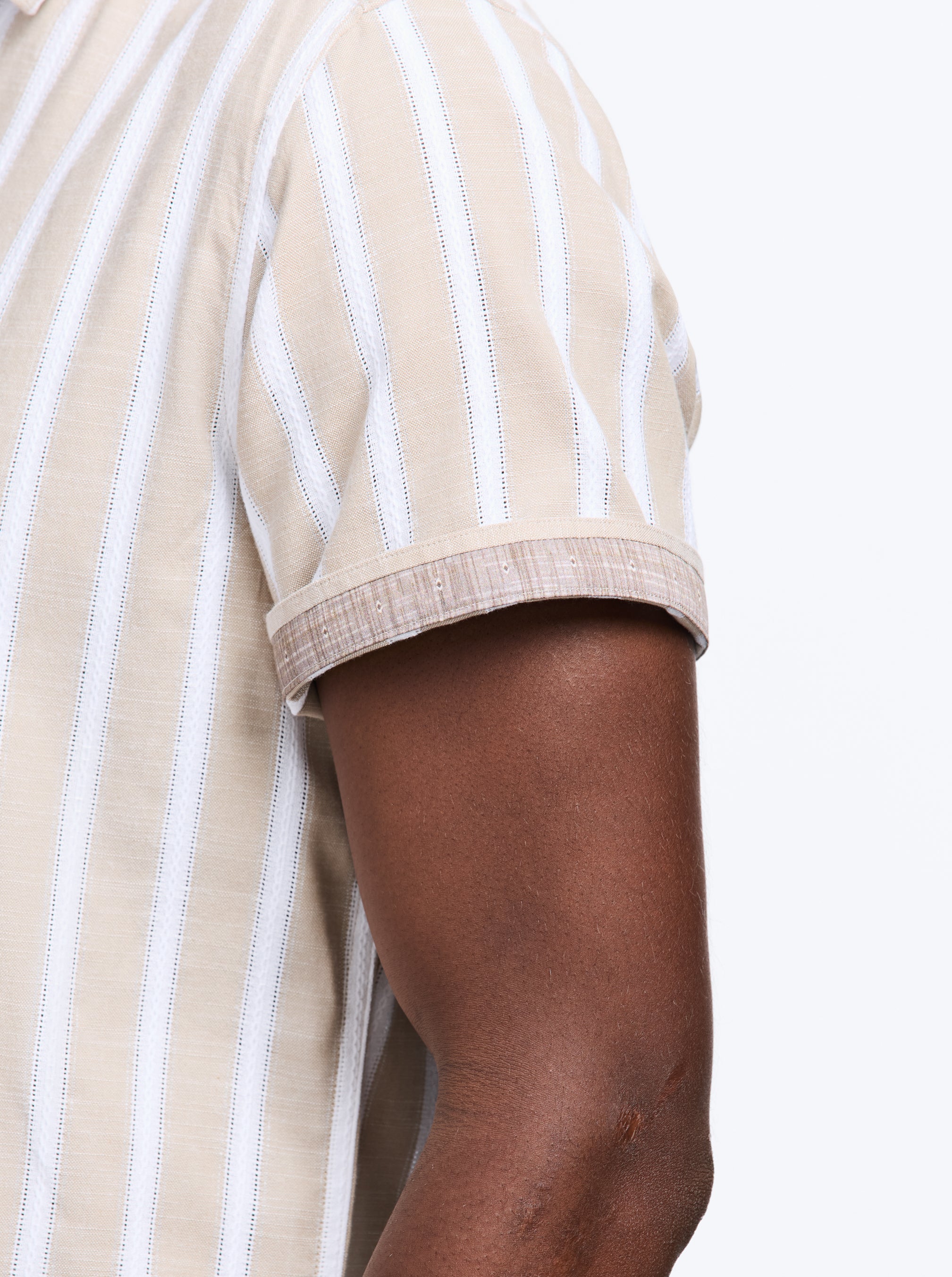 PRESTON SHORT SLEEVE BUTTON DOWN SHIRT