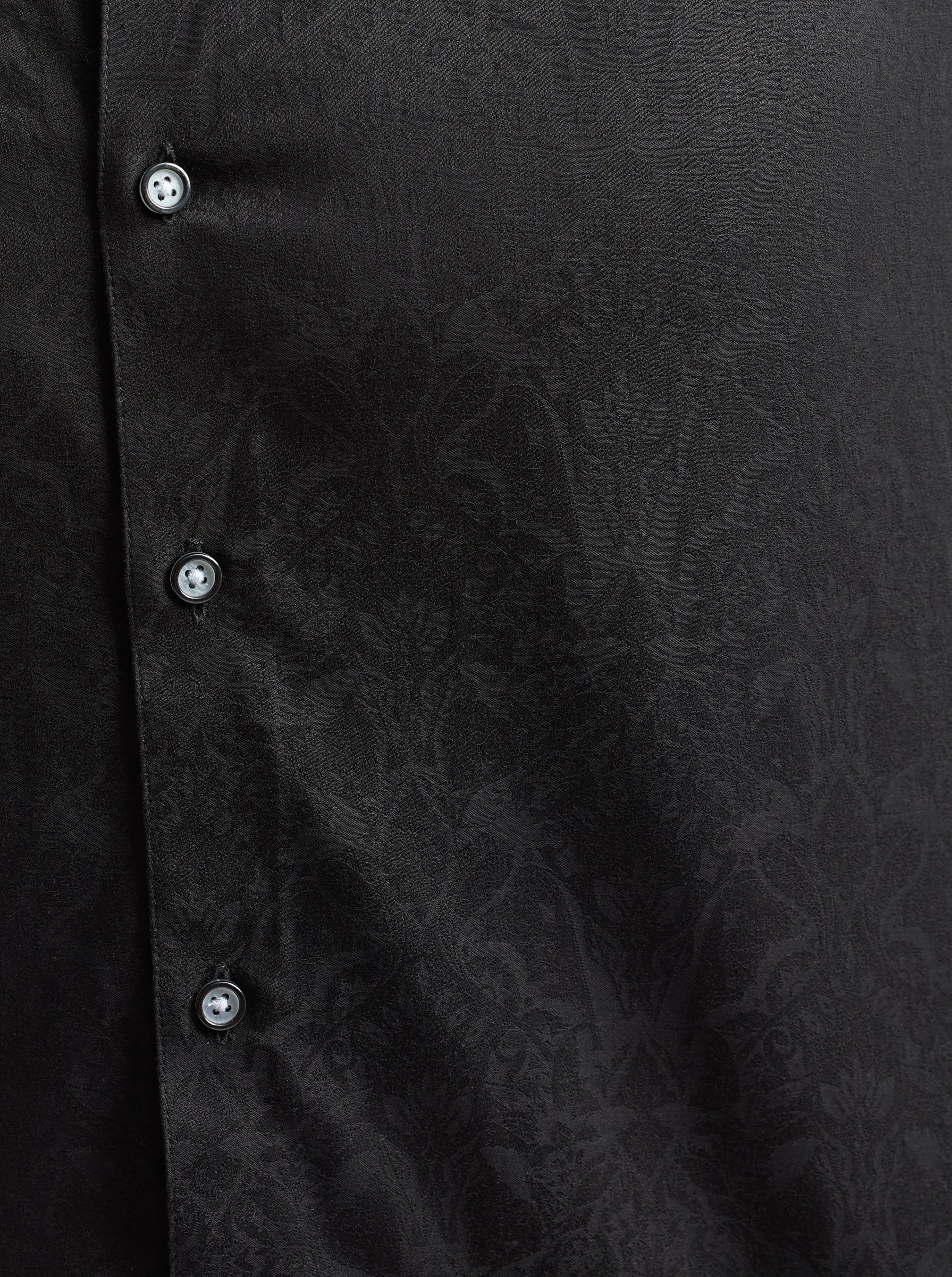 HIGHLAND SHORT SLEEVE BUTTON DOWN SHIRT