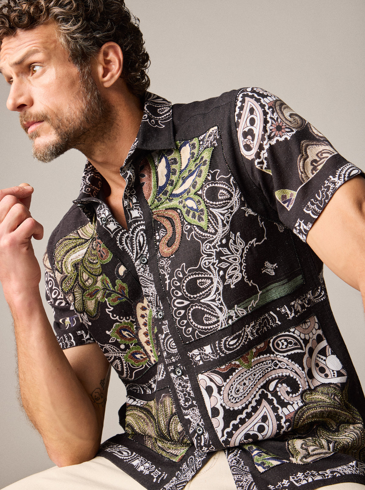 GOTHAM SHORT SLEEVE BUTTON DOWN SHIRT