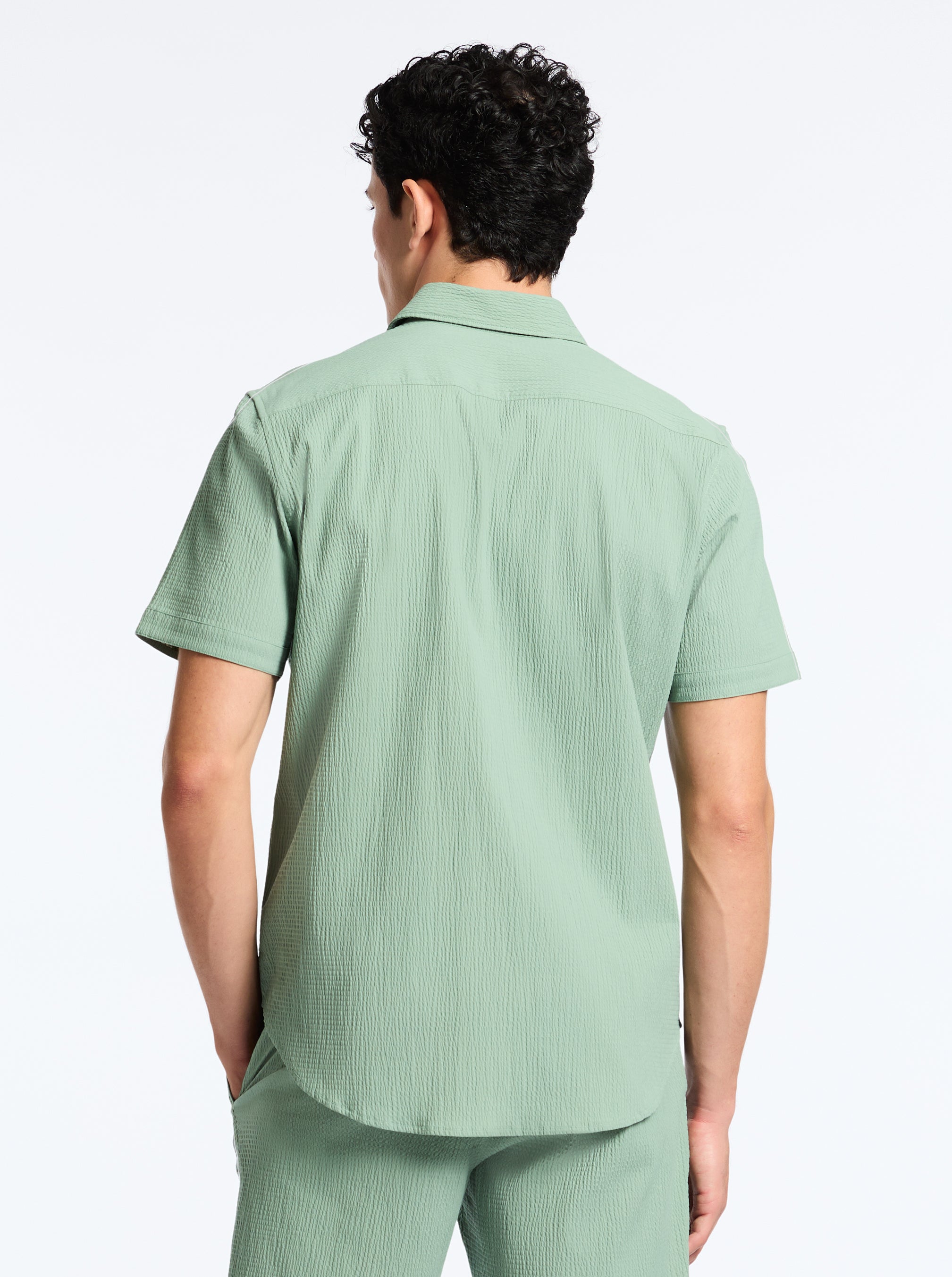 THRESHER SHORT SLEEVE BUTTON DOWN SHIRT