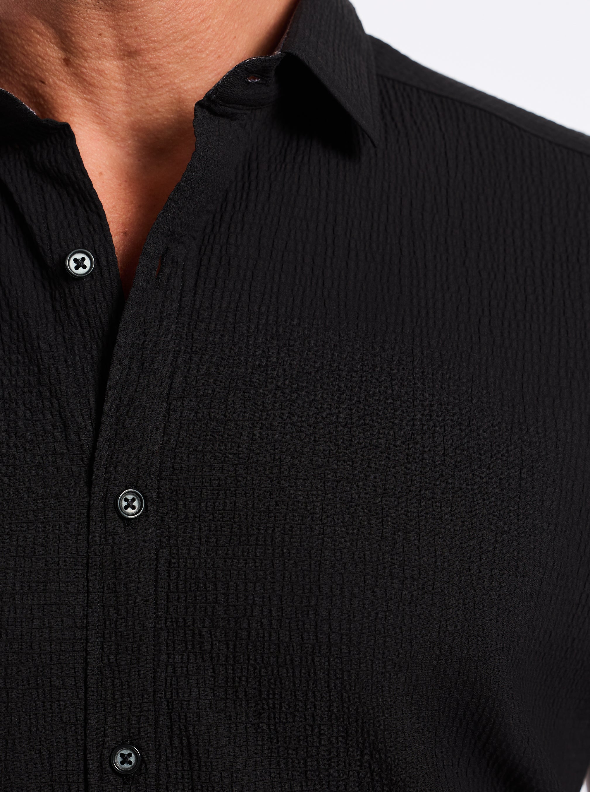 THRESHER SHORT SLEEVE BUTTON DOWN SHIRT