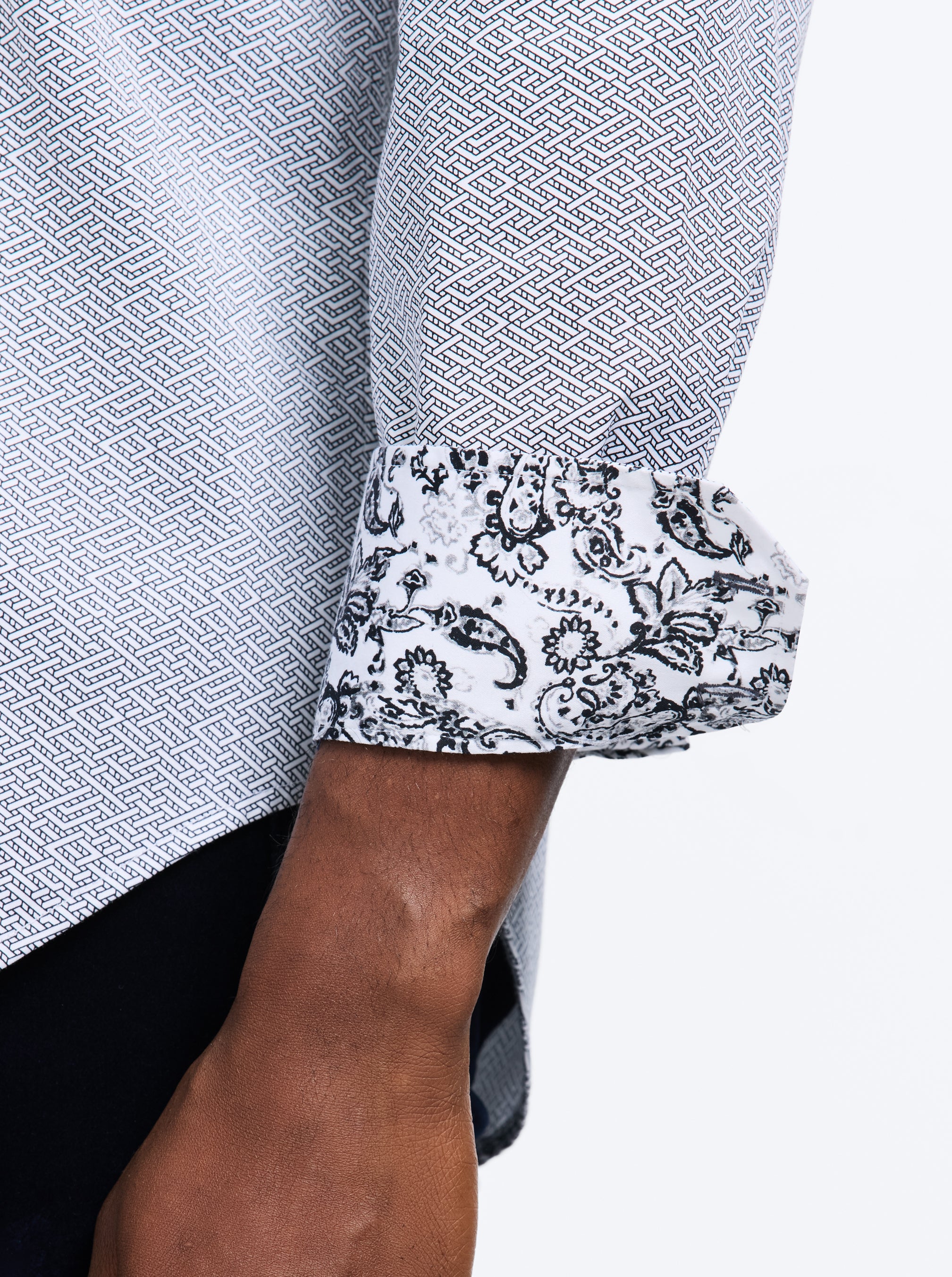 CHESLYN LONG SLEEVE BUTTON DOWN KNIT SHIRT