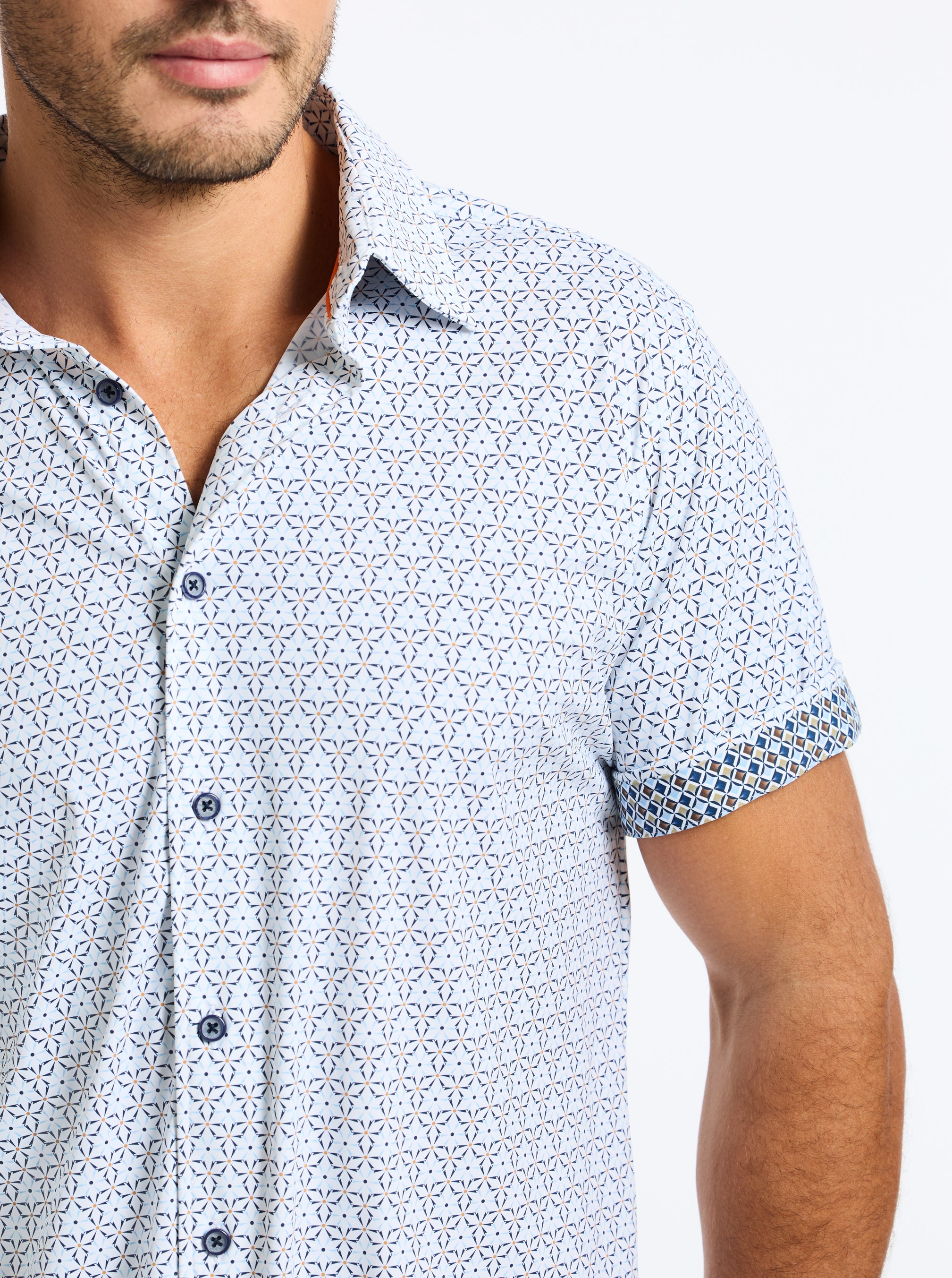 AVALON SHORT SLEEVE BUTTON DOWN SHIRT