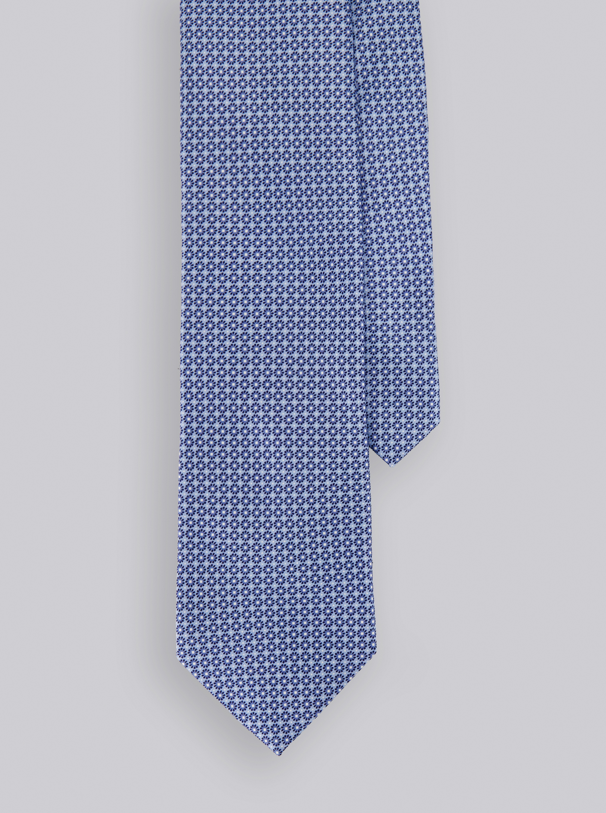 NEAT TIE