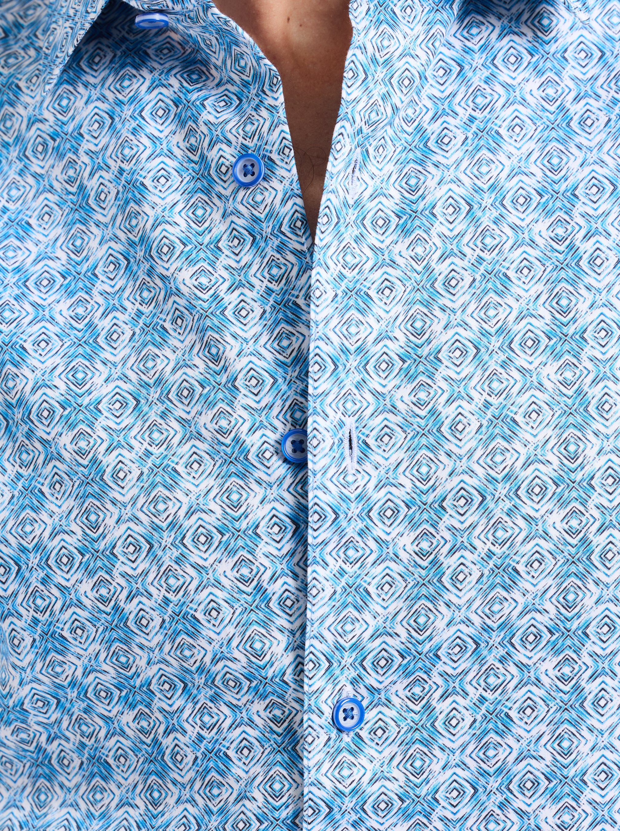 FORMBY SHORT SLEEVE BUTTON DOWN SHIRT