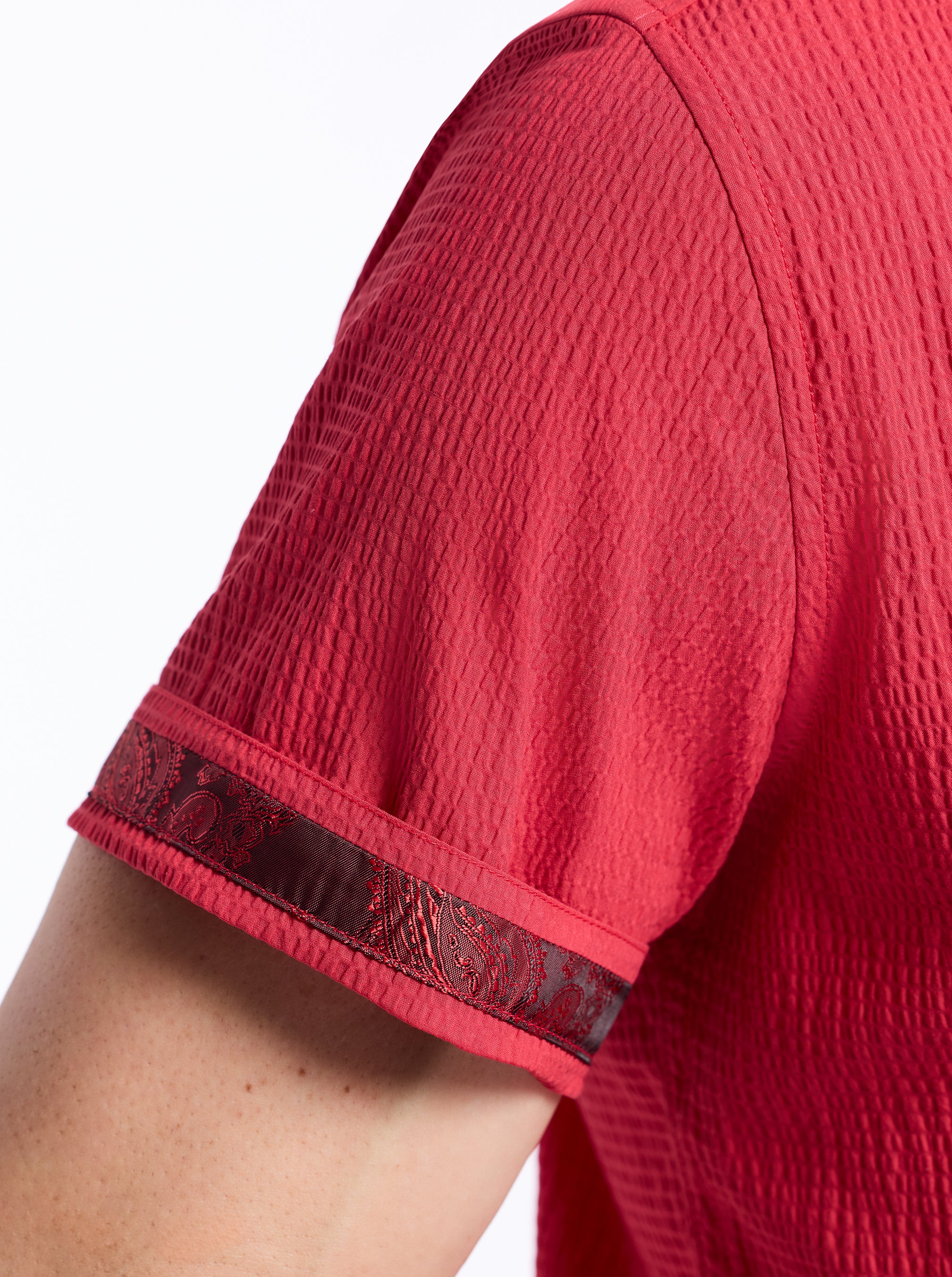 THRESHER SHORT SLEEVE BUTTON DOWN SHIRT