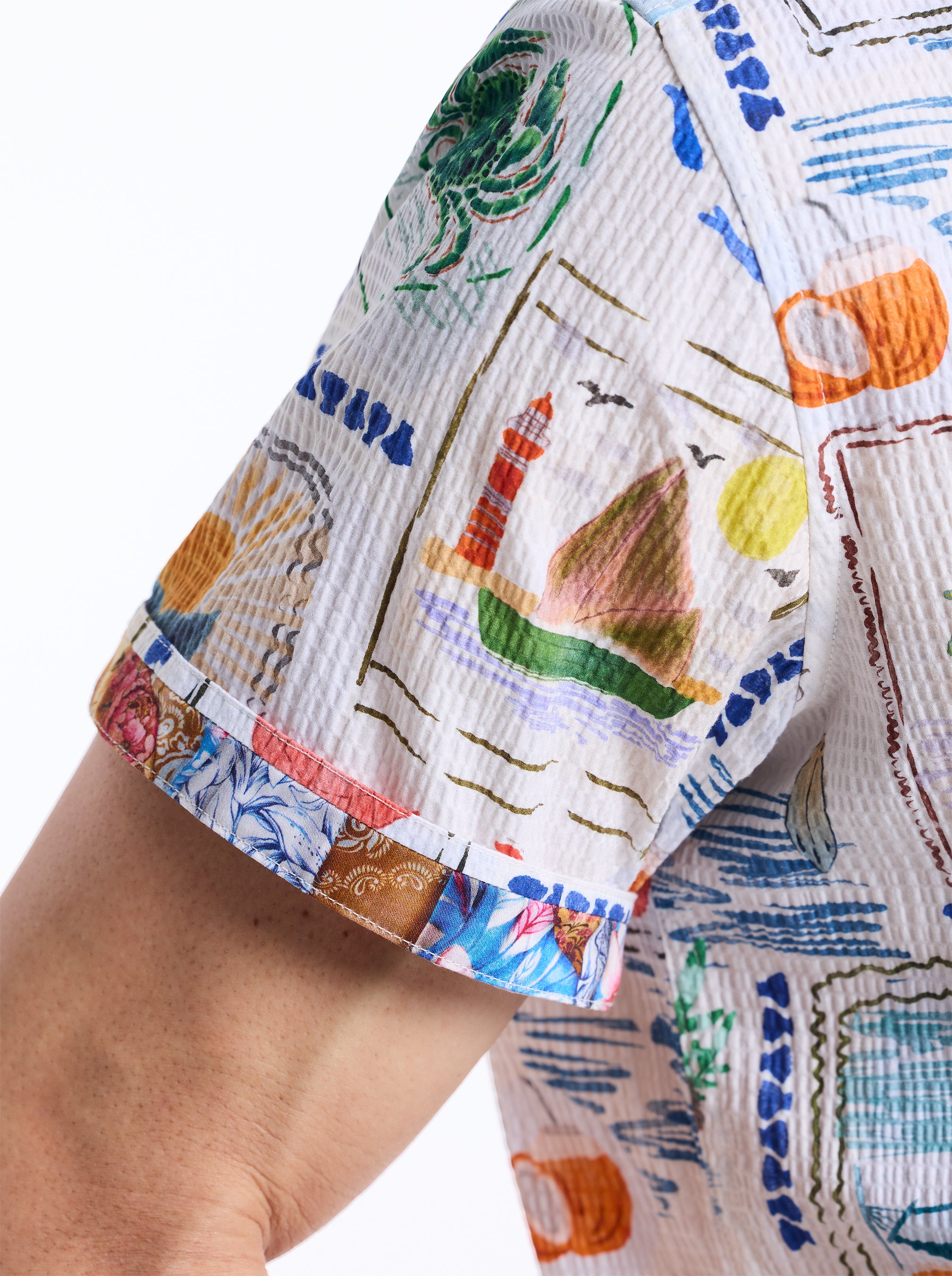 ISLA VISTA SHORT SLEEVE BUTTON DOWN SHIRT