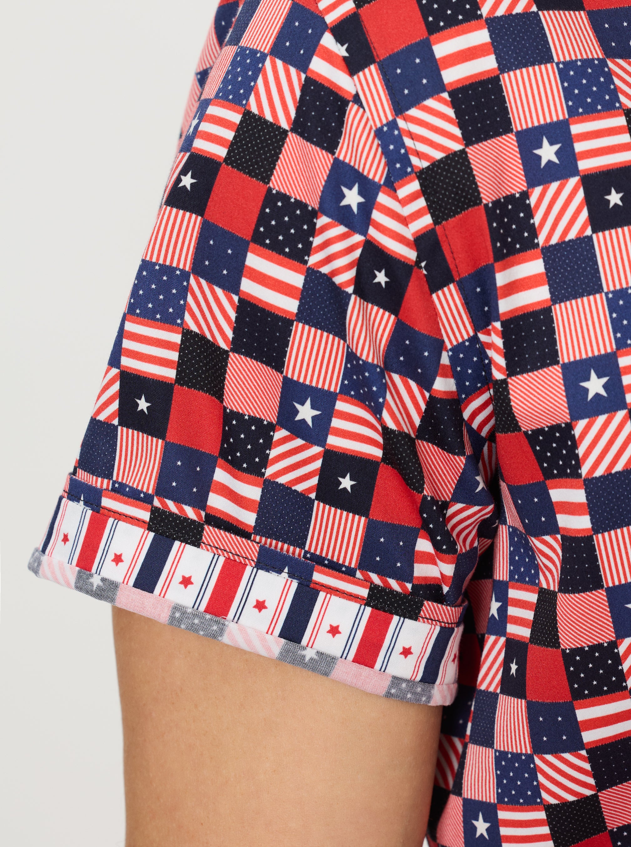 STARS ALIGNED SHORT SLEEVE BUTTON DOWN SHIRT
