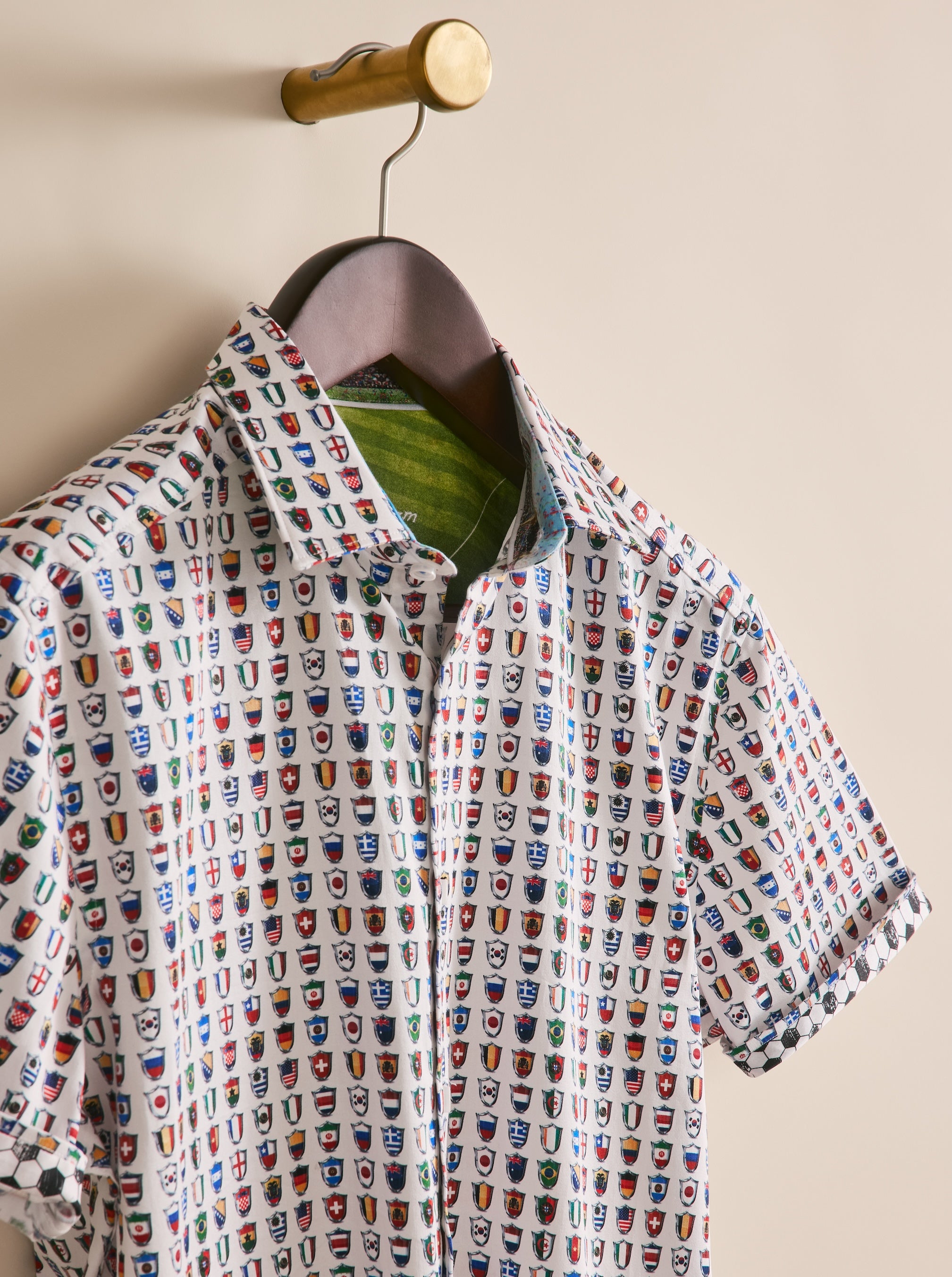 FOR THE WIN SHORT SLEEVE BUTTON DOWN SHIRT