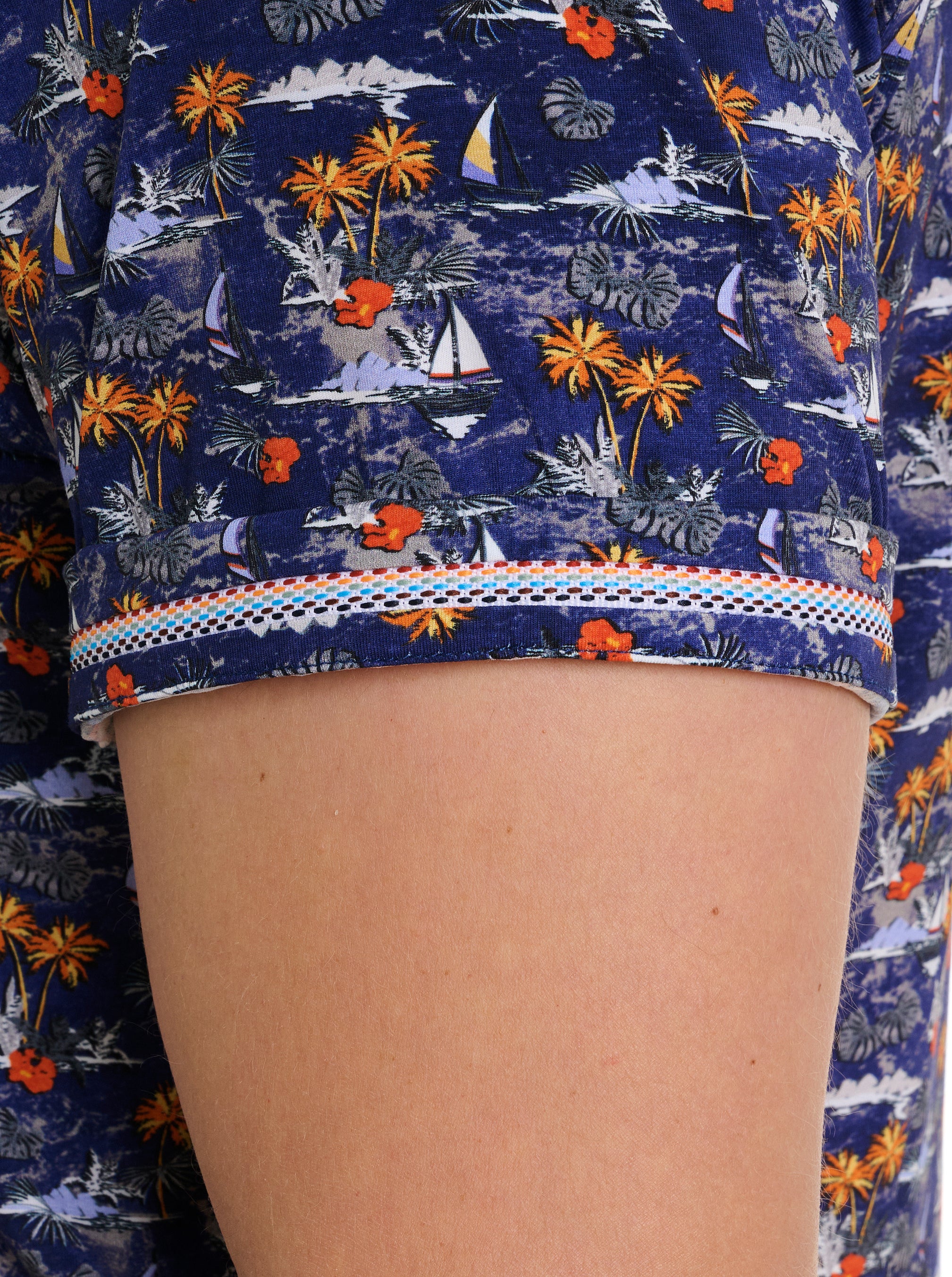 LYNDON MOTION SHORT SLEEVE BUTTON DOWN SHIRT