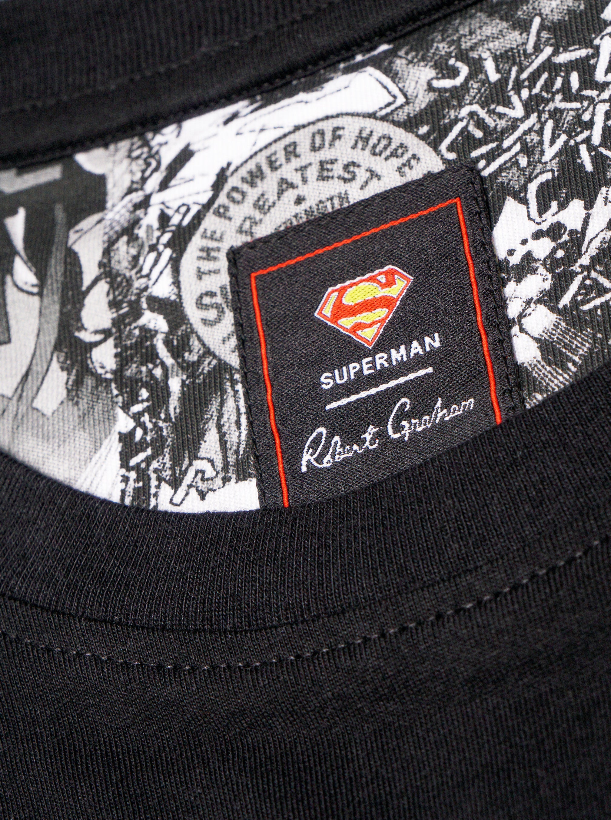 SUPERMAN™ x ROBERT GRAHAM SHIELD SHORT SLEEVE T-SHIRT