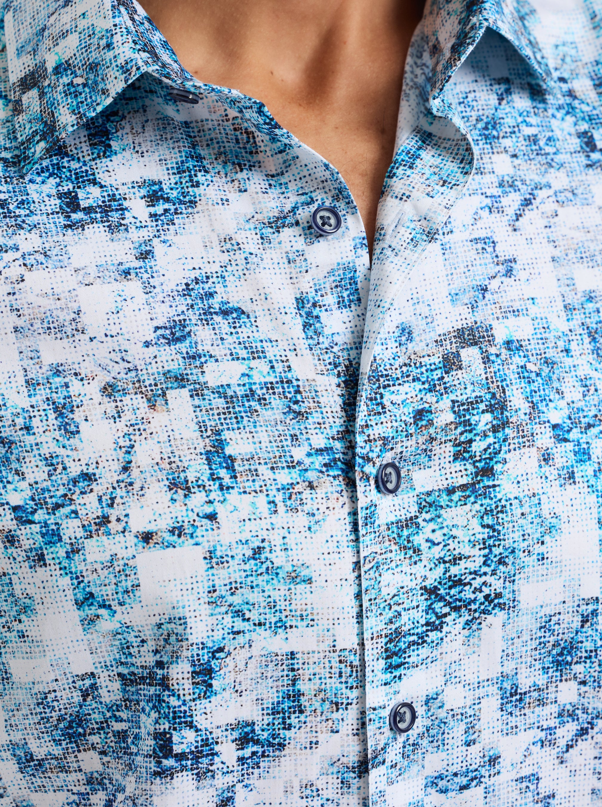 RAHAN LONG SLEEVE BUTTON DOWN SHIRT