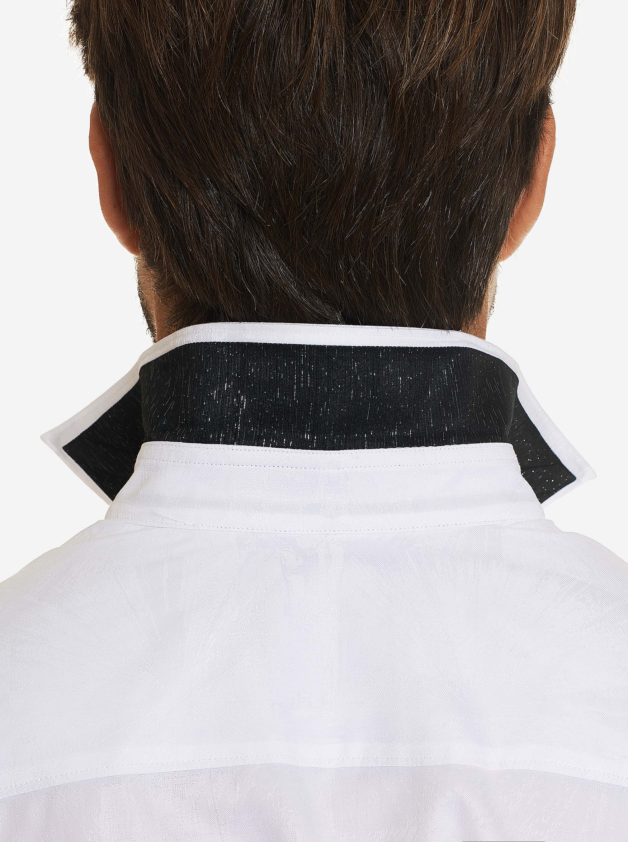 THE DROID LONG SLEEVE BUTTON DOWN SHIRT