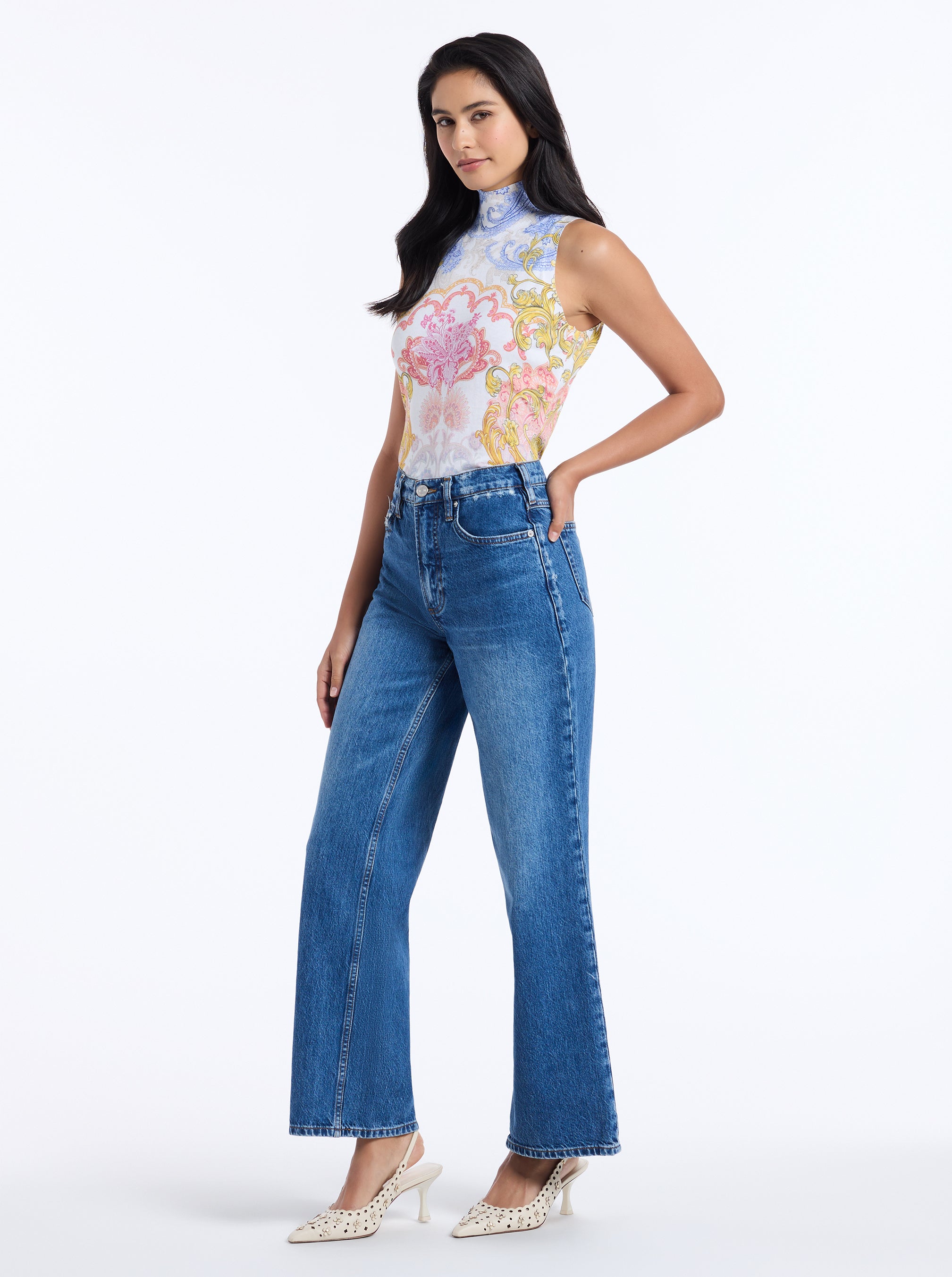JACY SLEEVELESS SWEATER