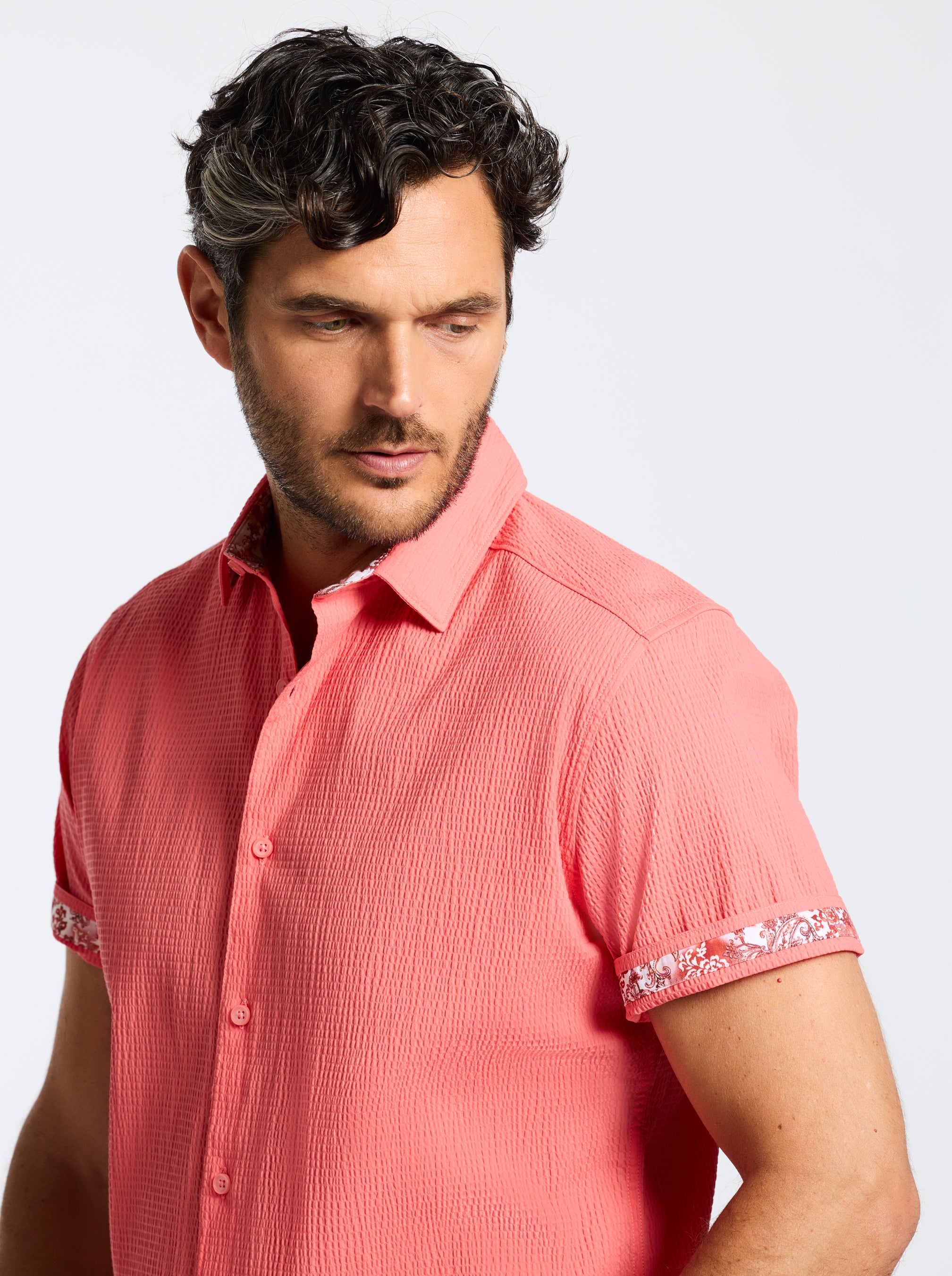 THRESHER SHORT SLEEVE BUTTON DOWN SHIRT