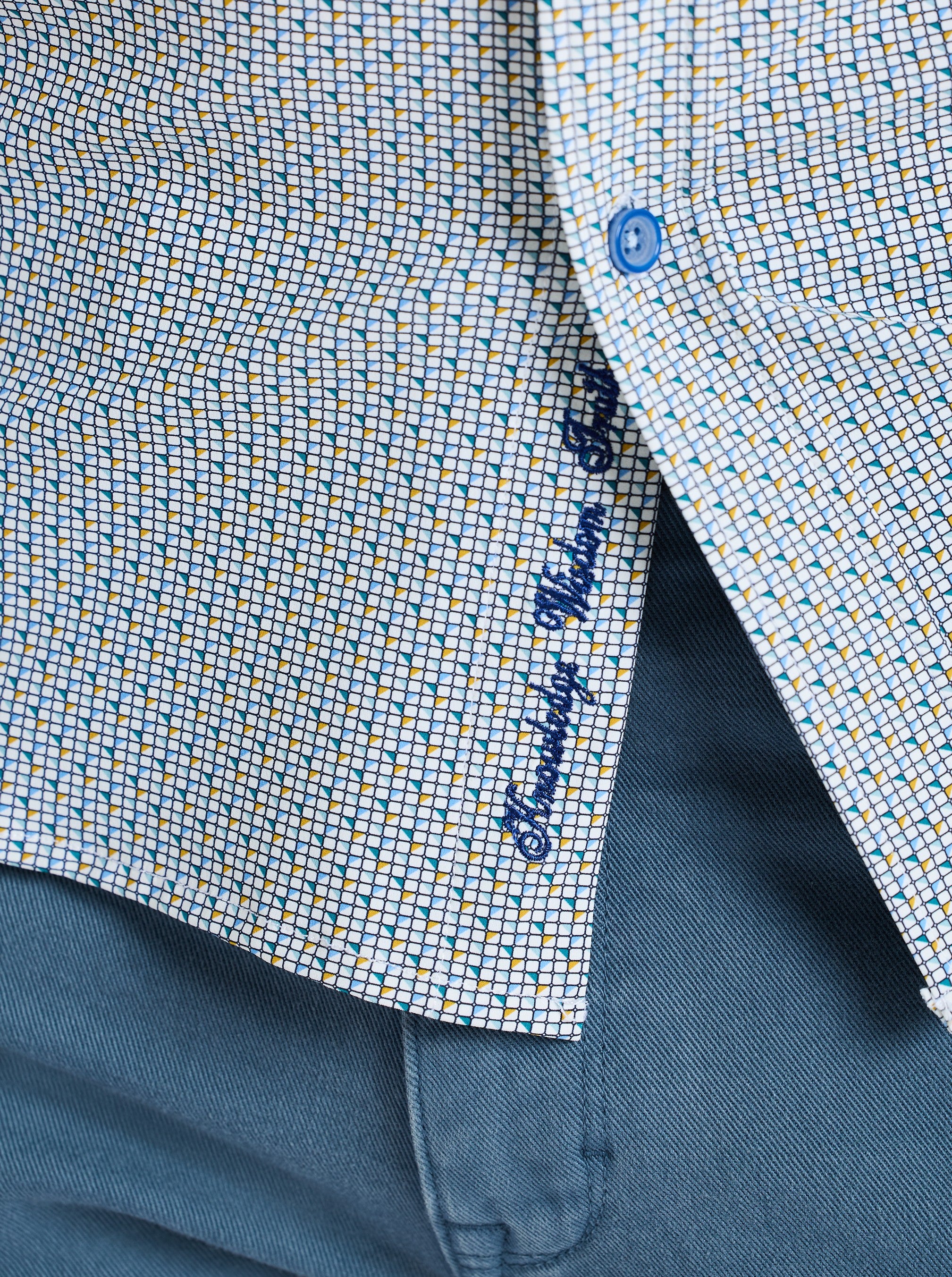 CAVEDA LONG SLEEVE BUTTON DOWN SHIRT