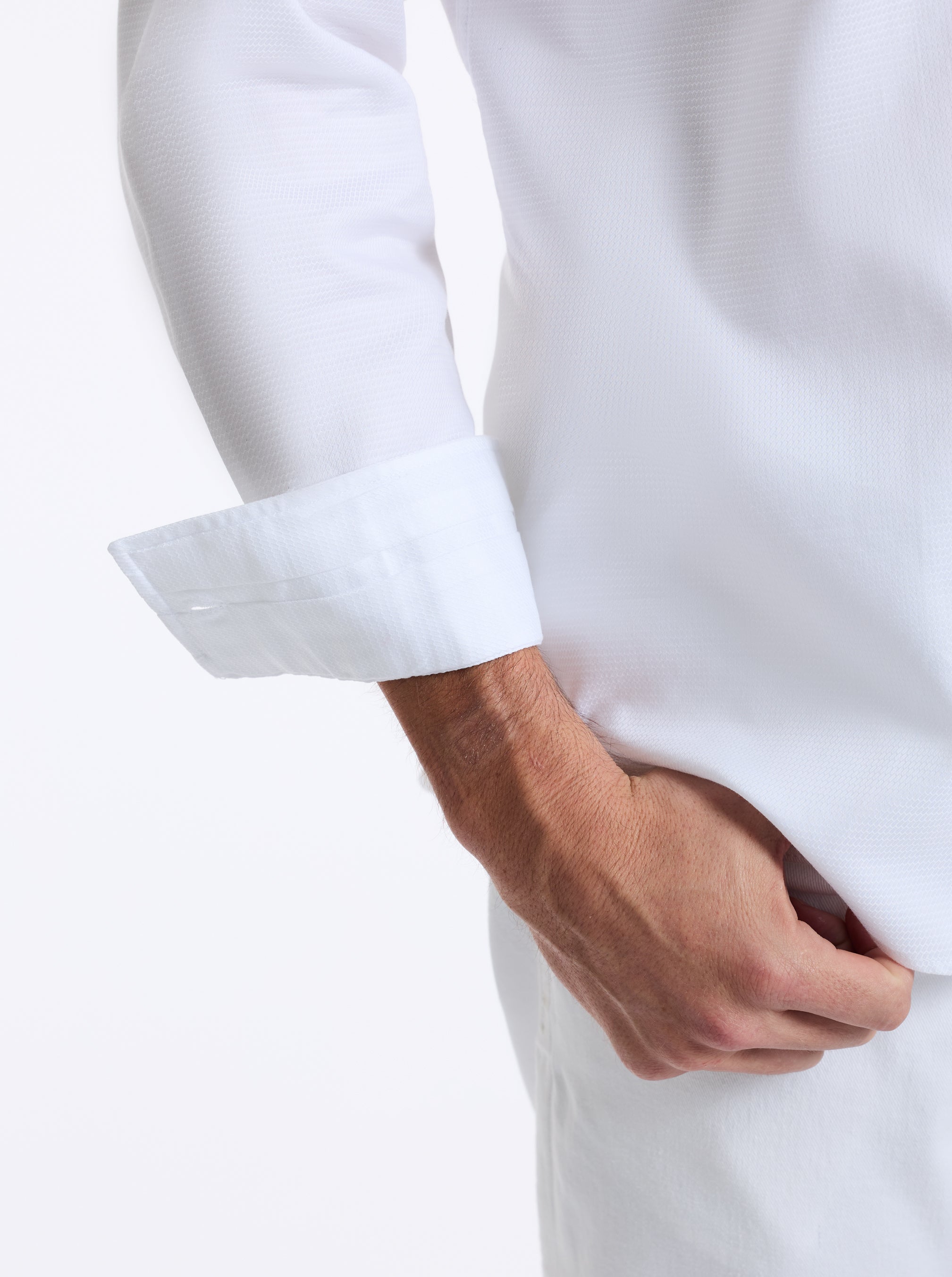 ARCH LONG SLEEVE BUTTON DOWN SHIRT