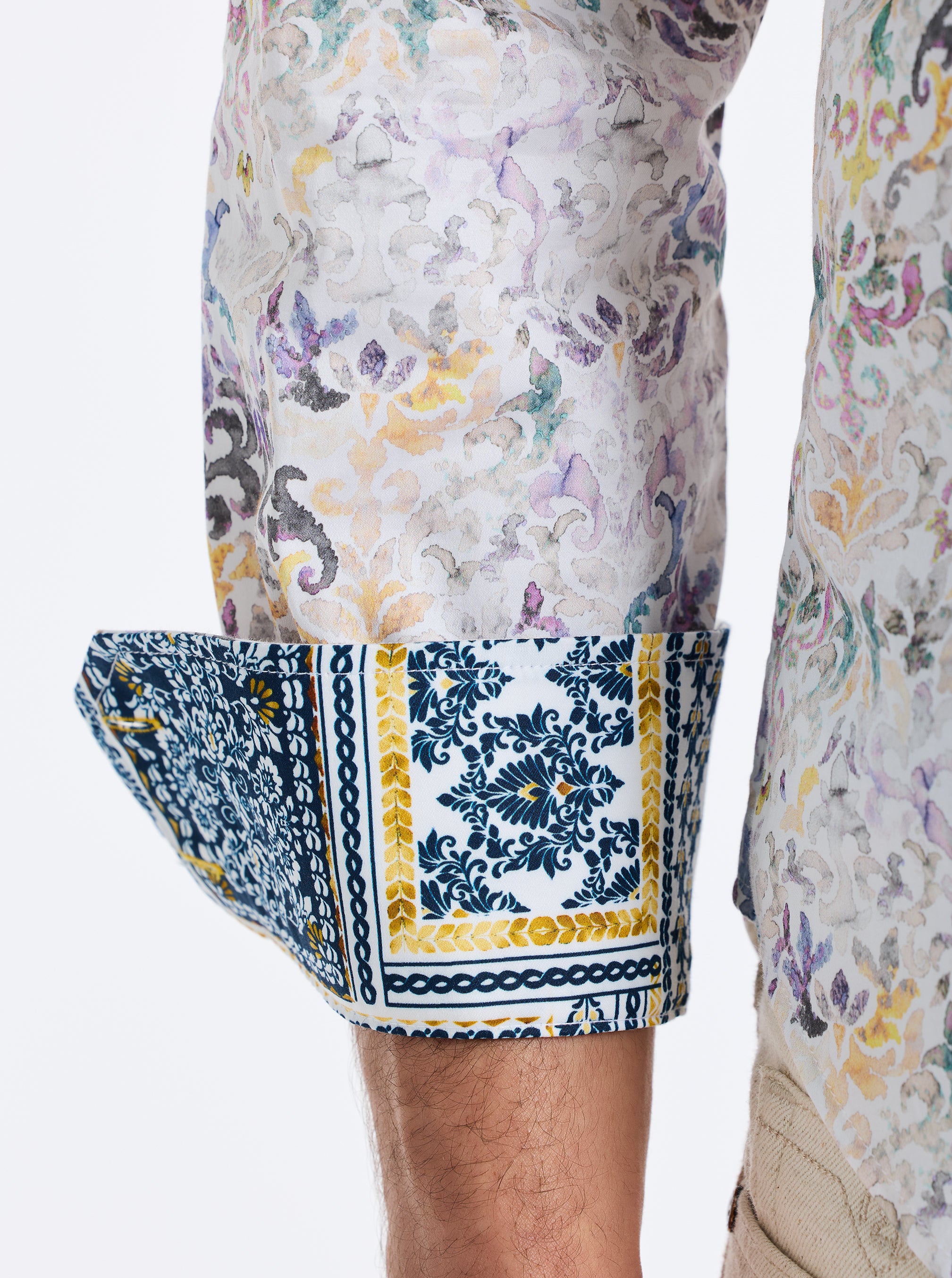 CROATIA LONG SLEEVE BUTTON DOWN SHIRT