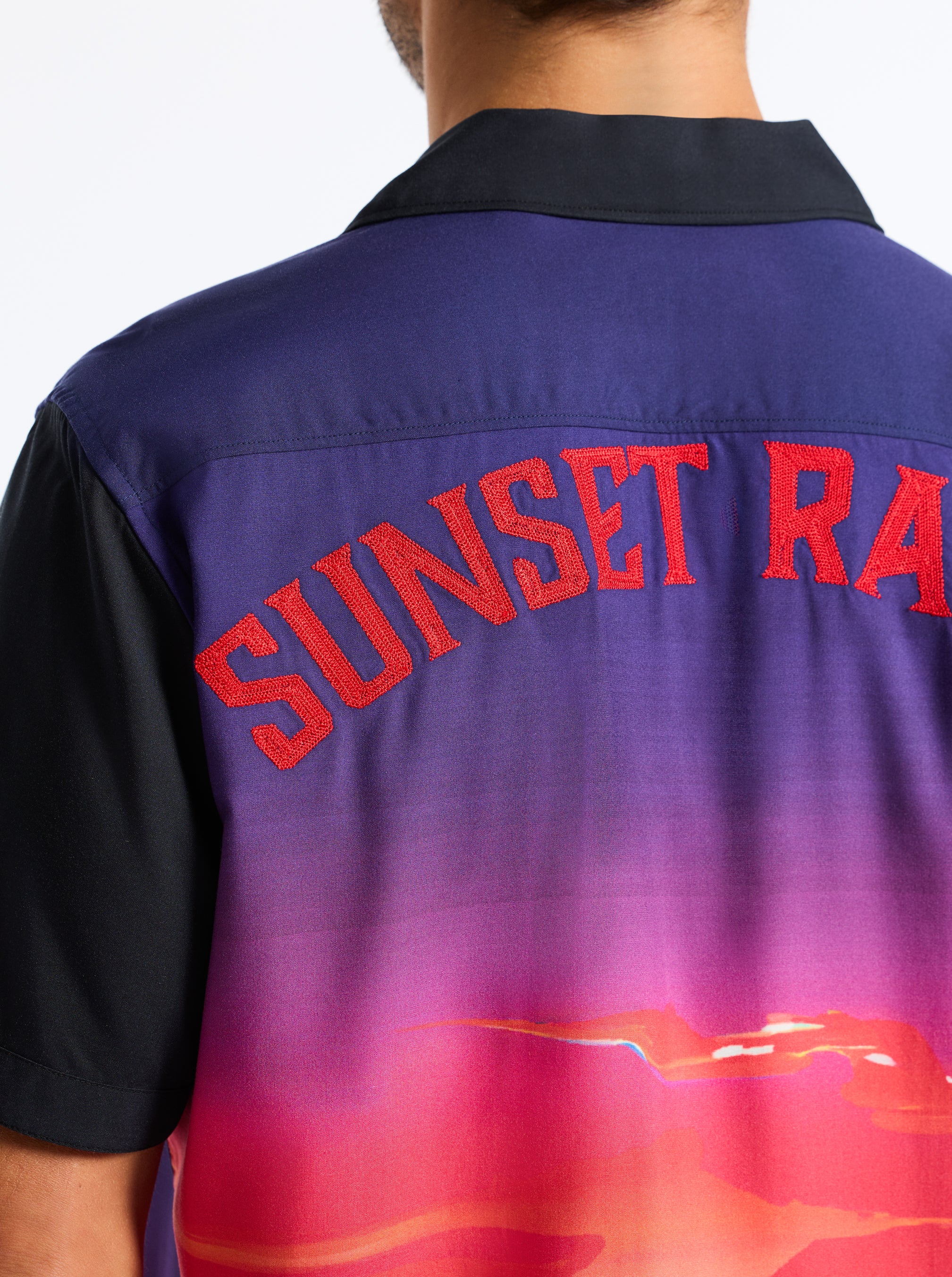 SUNSET RALLY SHORT SLEEVE BUTTON DOWN SHIRT