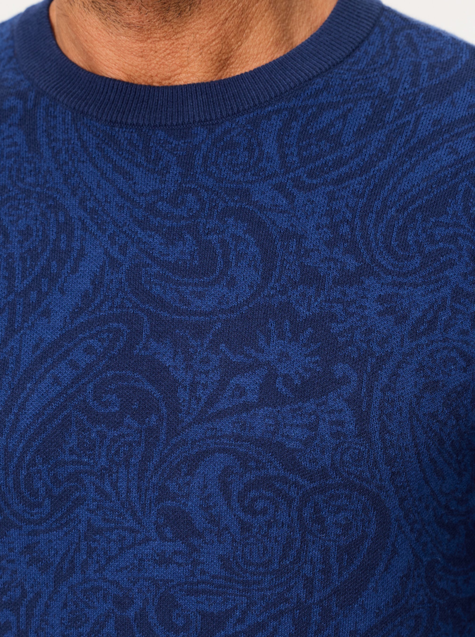 VOMANO LONG SLEEVE SWEATER