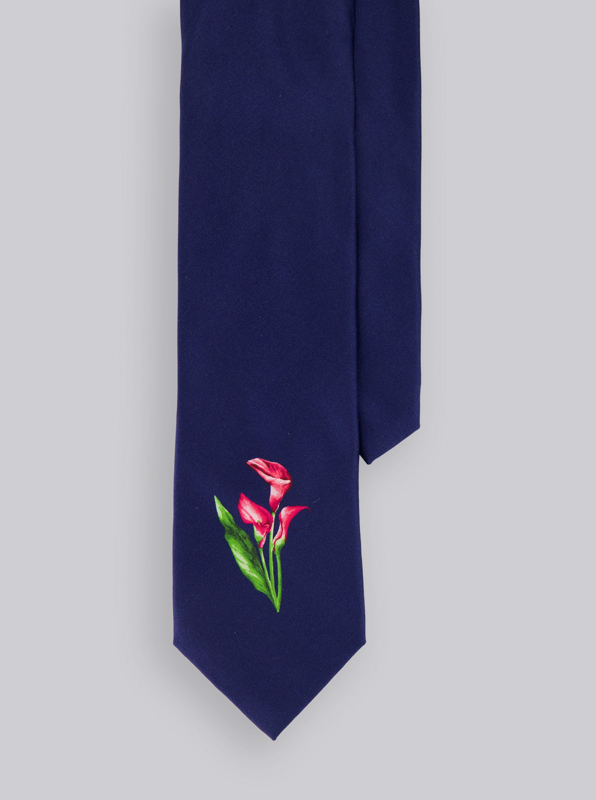 PINK FLOWER TIE