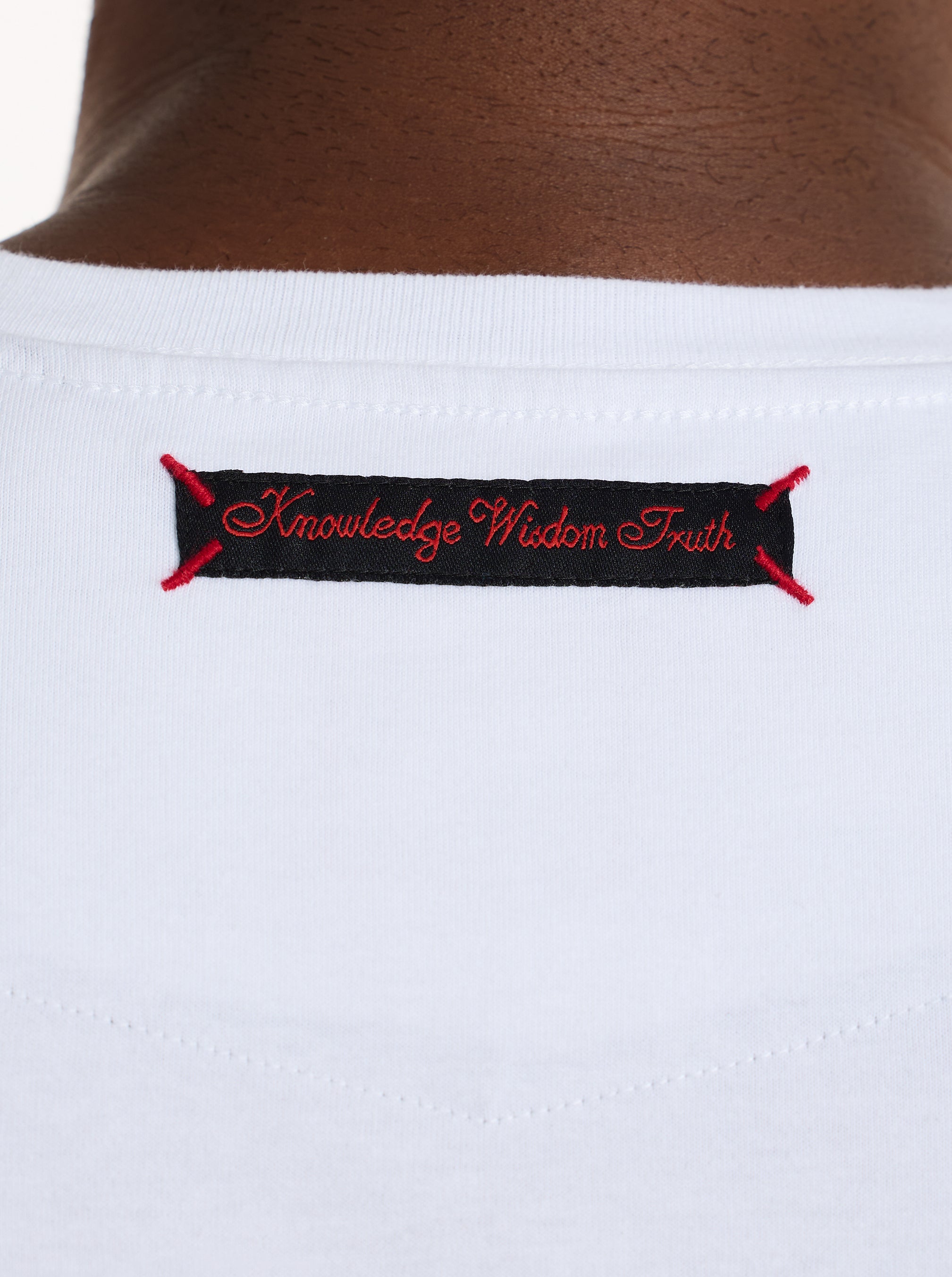 THE SUPERMAN™ x ROBERT GRAHAM SHIELD SHORT SLEEVE T-SHIRT