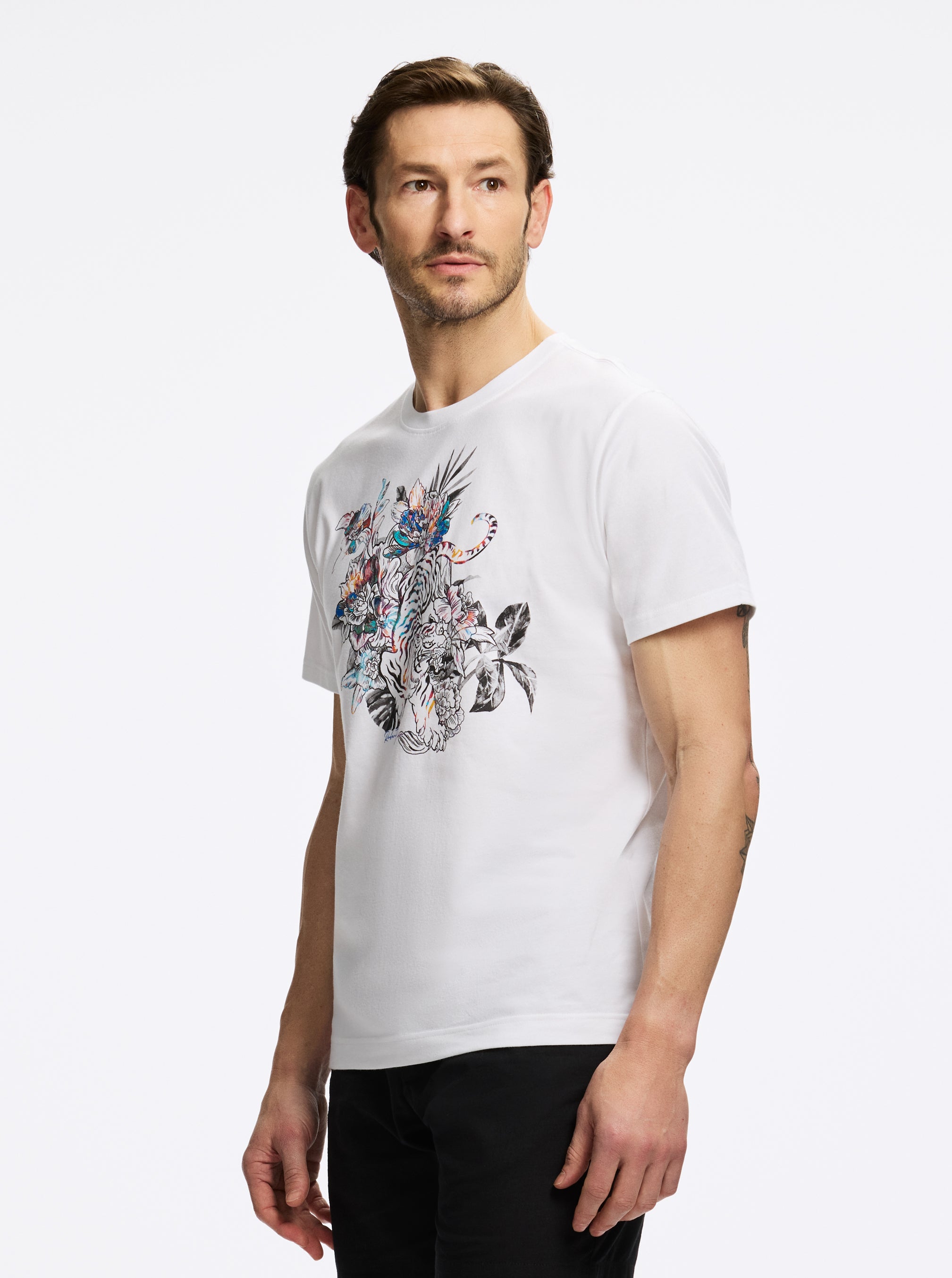 JUNGLE TIGER SHORT SLEEVE T-SHIRT