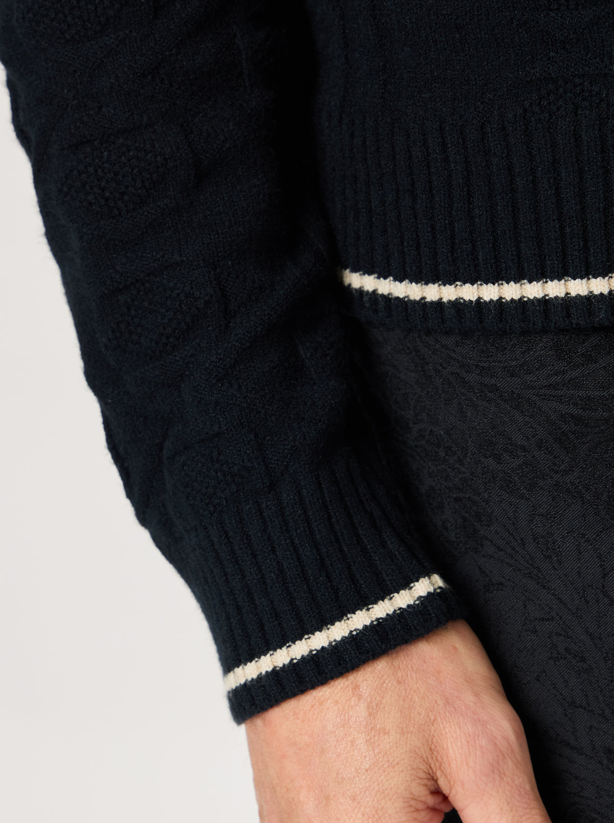 TRIGWELL LONG SLEEVE SWEATER