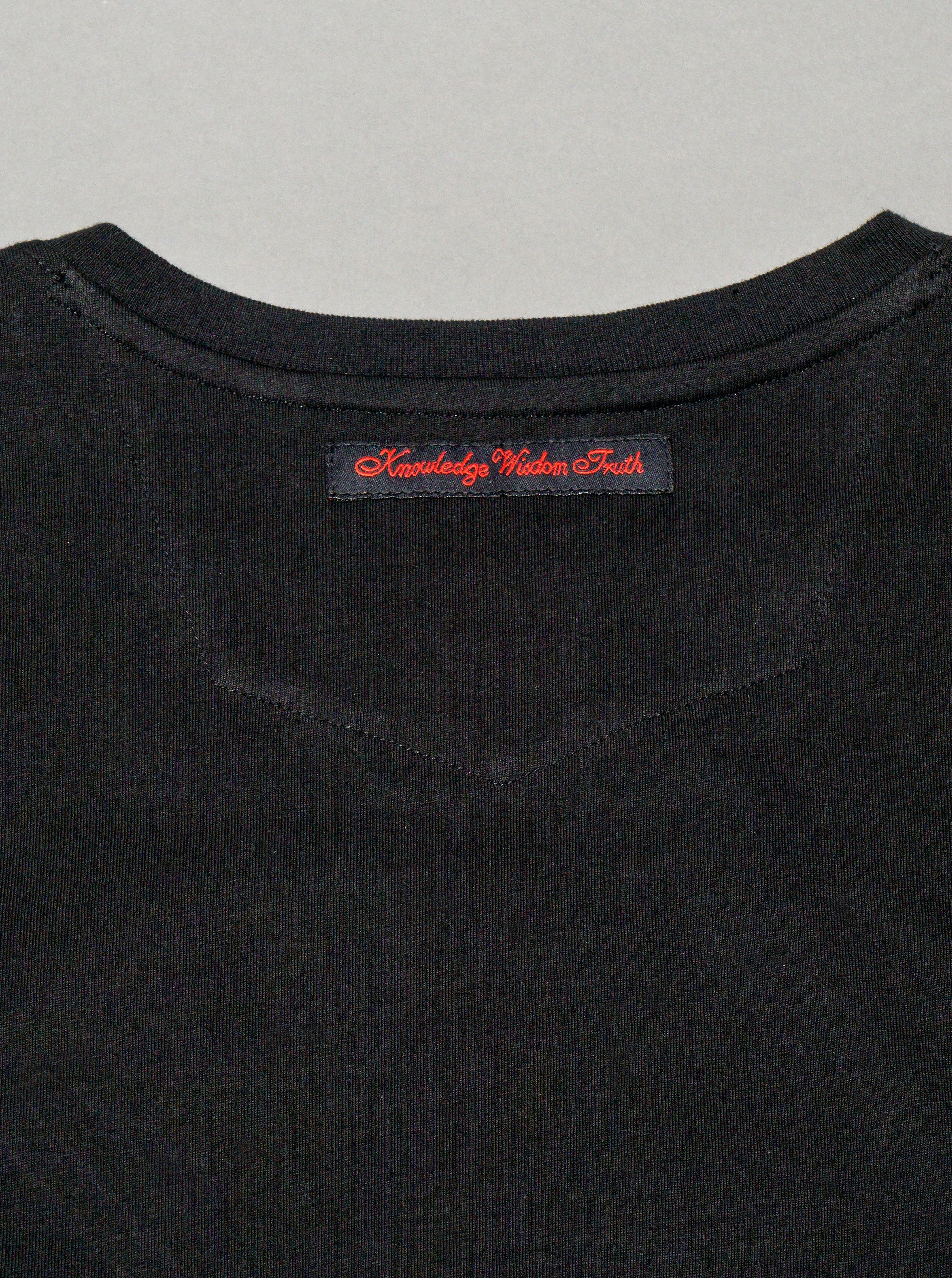 SUPERMAN™ x ROBERT GRAHAM SHIELD SHORT SLEEVE T-SHIRT