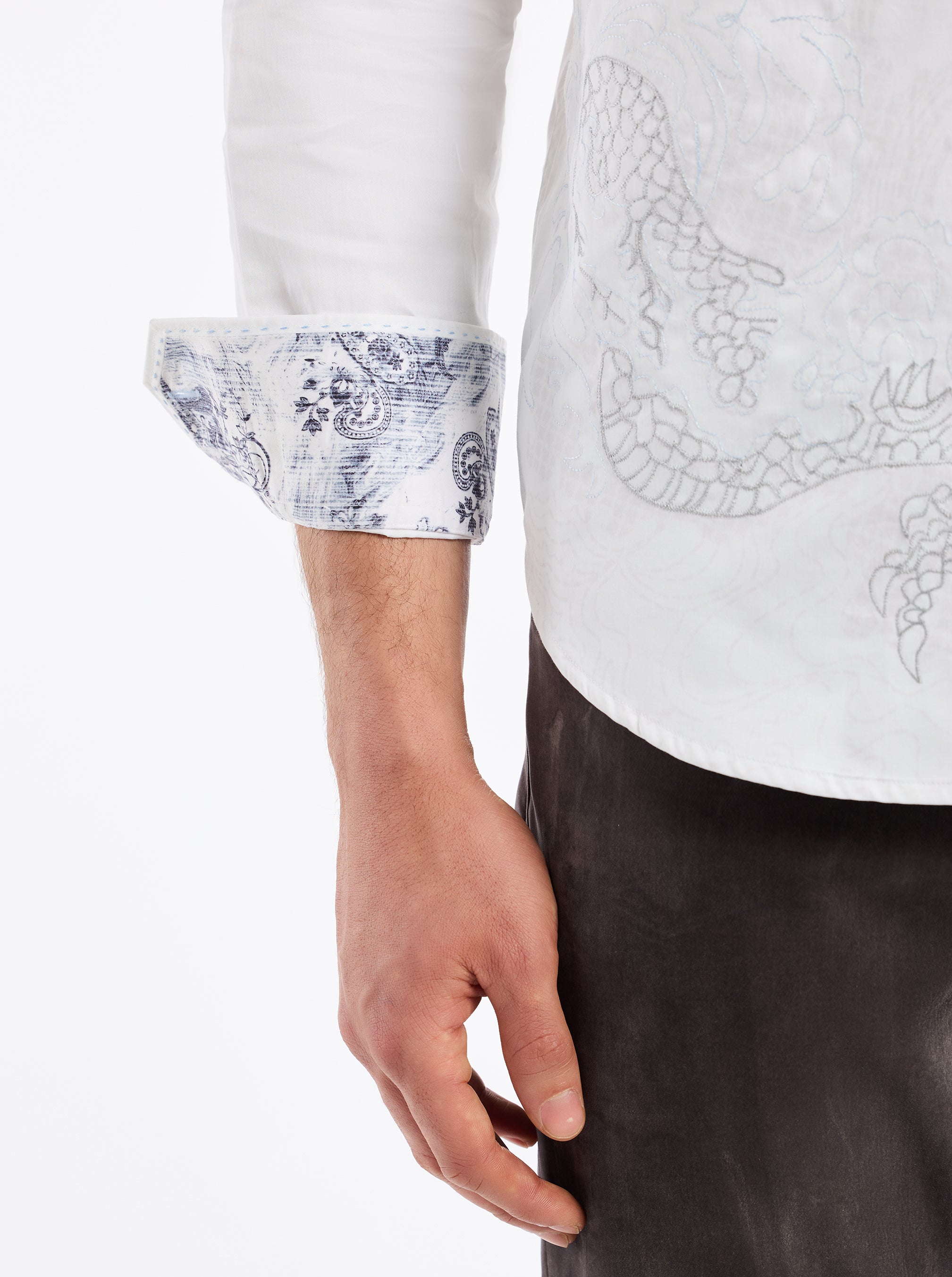 MAELSTORM LONG SLEEVE BUTTON DOWN SHIRT