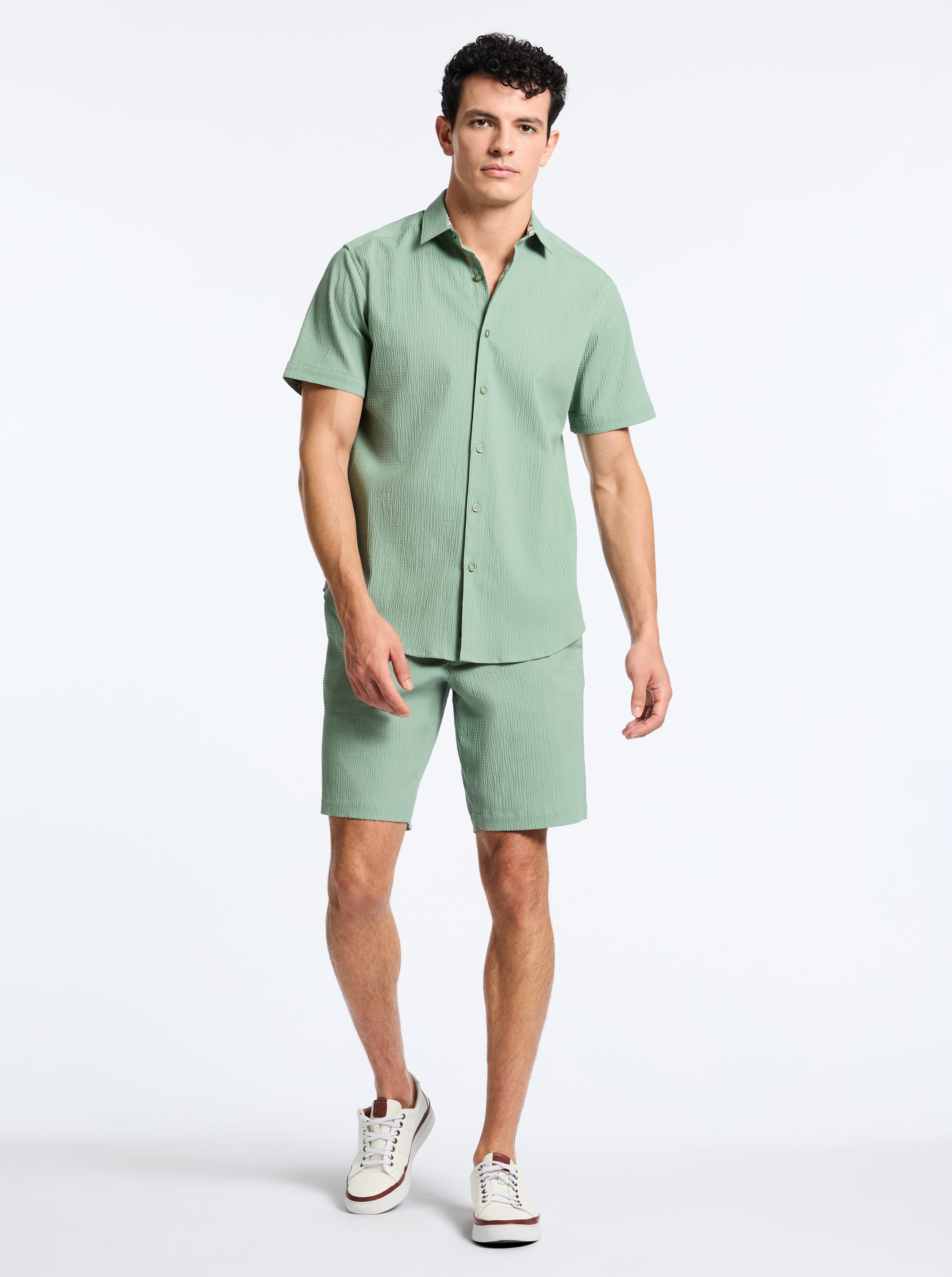 THRESHER SHORT SLEEVE BUTTON DOWN SHIRT