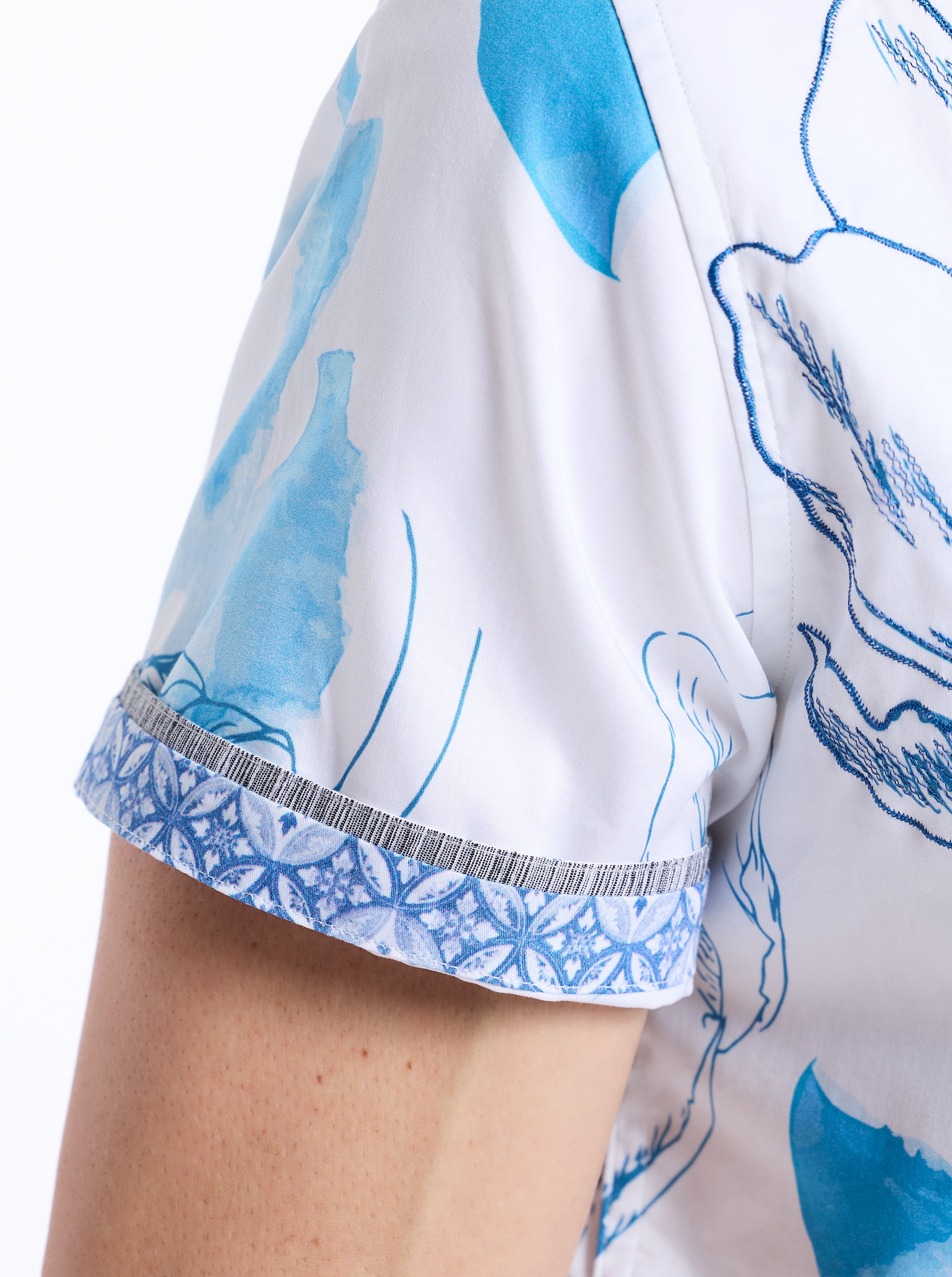 SKY GARDEN SHORT SLEEVE BUTTON DOWN SHIRT