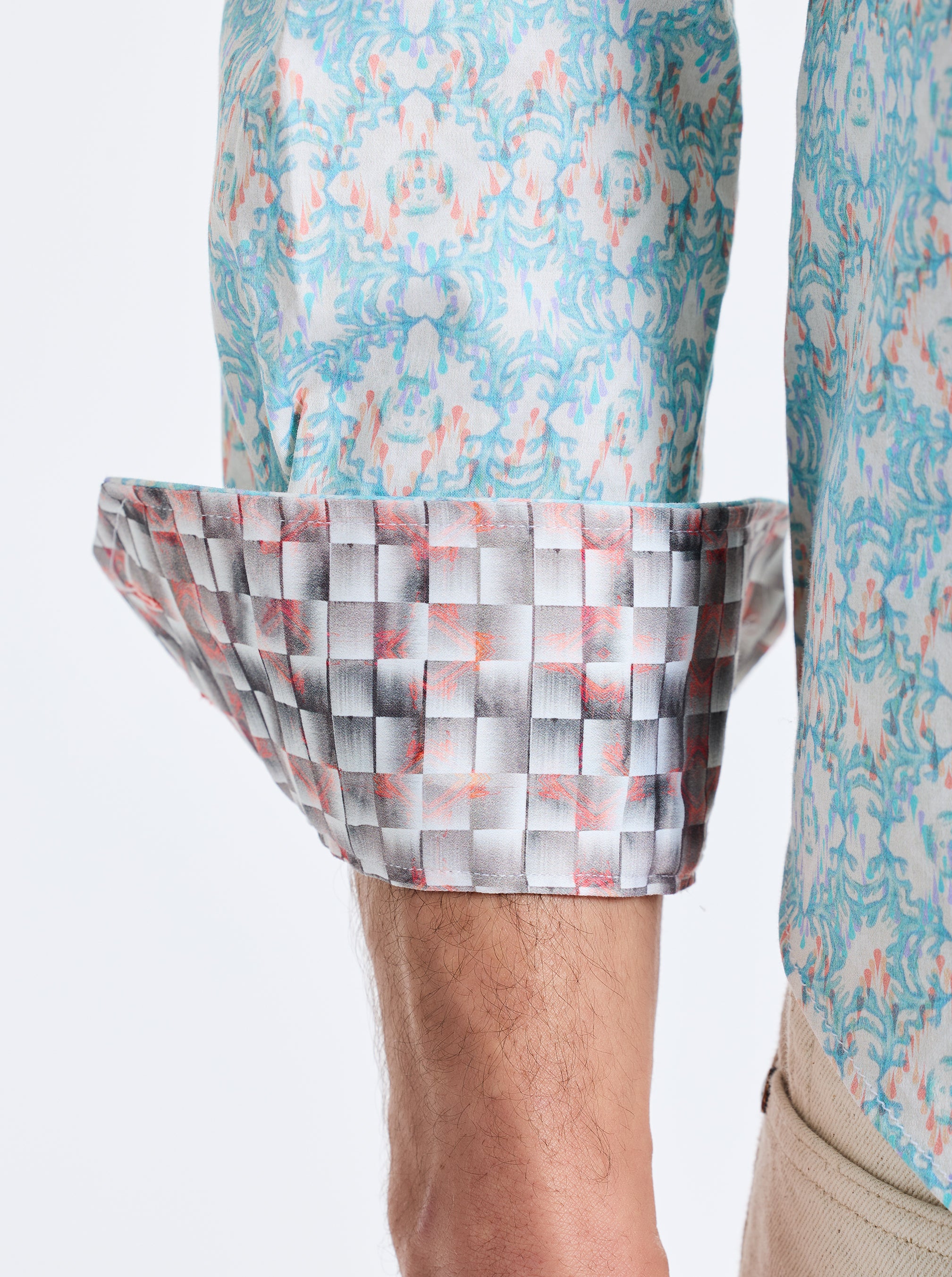 MIRAGE LONG SLEEVE BUTTON DOWN SHIRT