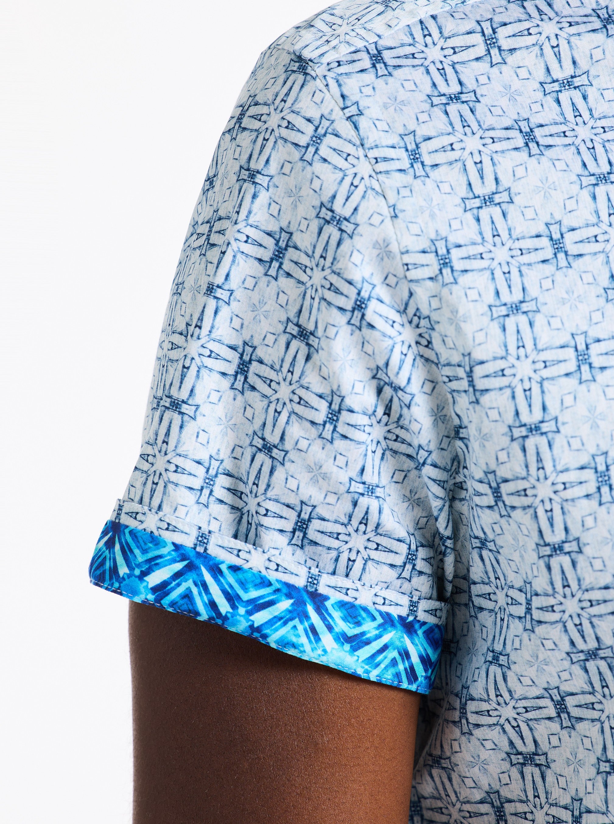 MADAGASCAR SHORT SLEEVE BUTTON DOWN SHIRT